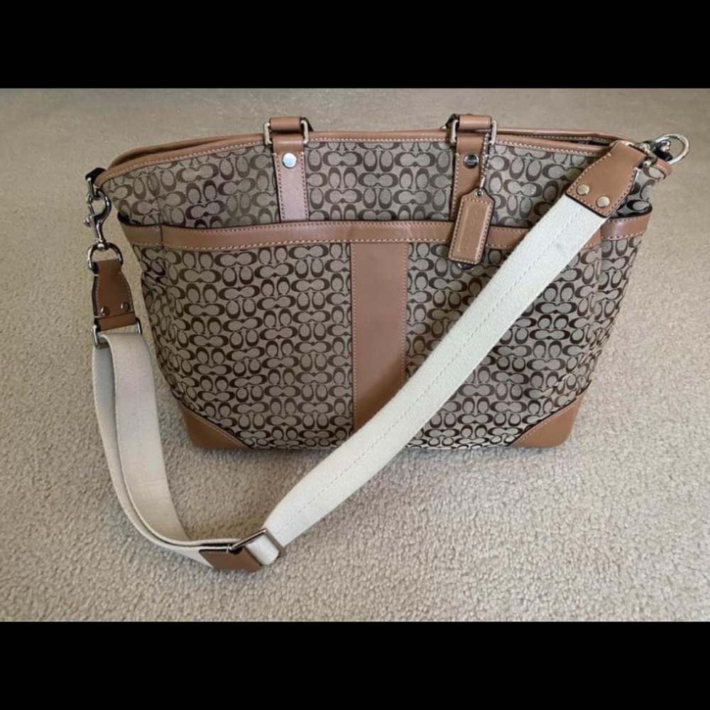 Coach diaper bag - Picture 2 of 8